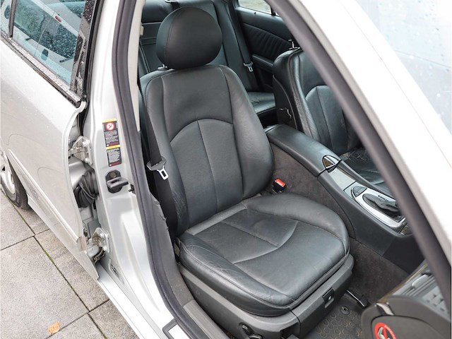 Mercedes benz e-klasse 220 cdi classic automaat 2003, 34-rv-lh - afbeelding 23 van  41