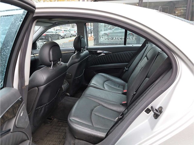 Mercedes benz e-klasse 220 cdi classic automaat 2003, 34-rv-lh - afbeelding 24 van  41