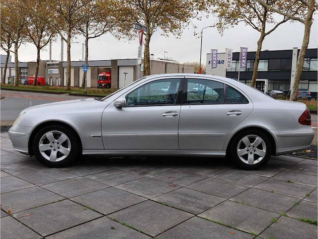 Mercedes benz e-klasse 220 cdi classic automaat 2003, 34-rv-lh - afbeelding 2 van  41