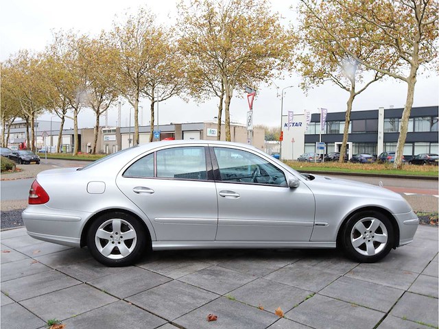 Mercedes benz e-klasse 220 cdi classic automaat 2003, 34-rv-lh - afbeelding 6 van  41