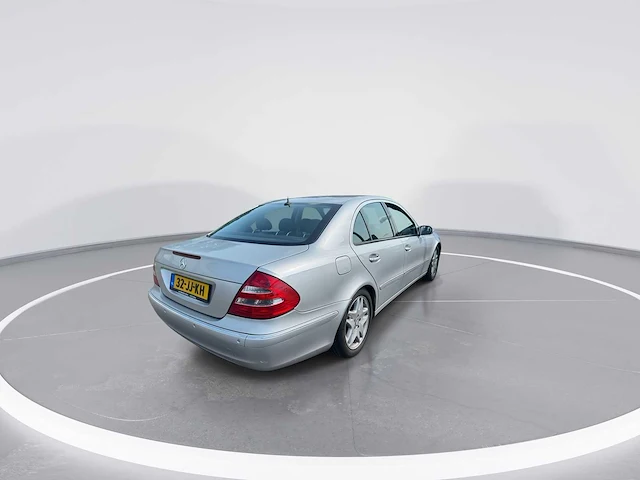 Mercedes-benz e-klasse 240 avantgarde 2002 | 32-jj-kh - afbeelding 4 van  10