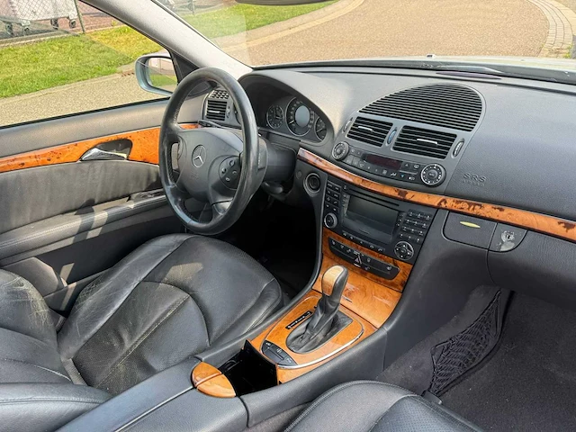 Mercedes-benz e-klasse 240 avantgarde 2002 | 32-jj-kh - afbeelding 6 van  10