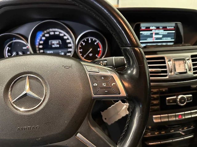 Mercedes-benz e-klasse 300 bt.hy. ambition 1-kpp-00 - afbeelding 14 van  22