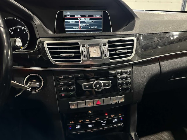 Mercedes-benz e-klasse 300 bt.hy. ambition 1-kpp-00 - afbeelding 18 van  22