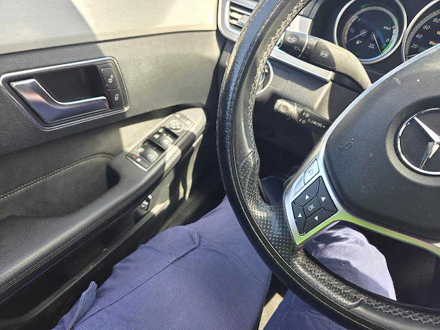 Mercedes-benz e klasse 300 bt.hy. lease ed , 3-xzh-17 - afbeelding 2 van  16