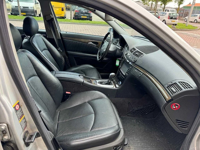 Mercedes-benz e-klasse 320 cdi avantgarde aut. leder navi clima 10-lr-fg - afbeelding 3 van  17