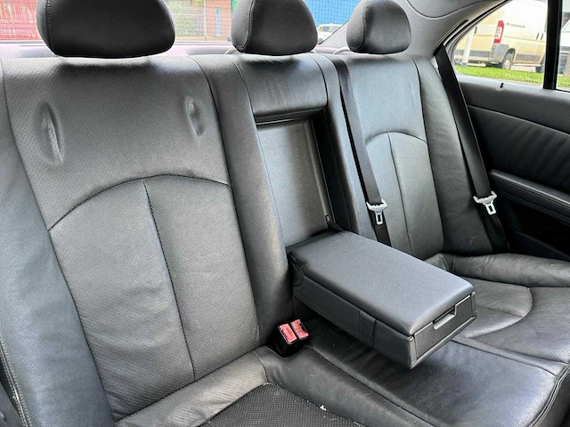 Mercedes-benz e-klasse 320 cdi avantgarde aut. leder navi clima 10-lr-fg - afbeelding 14 van  17