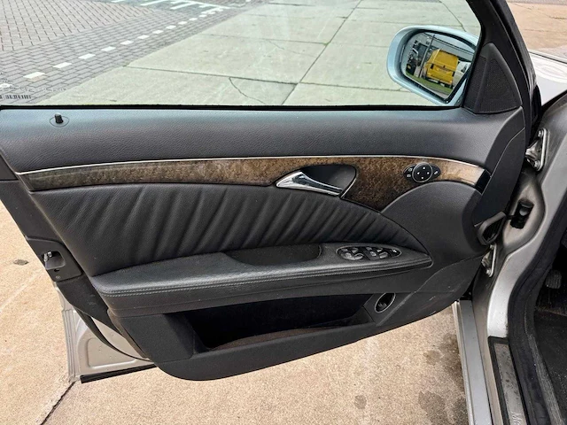 Mercedes-benz e-klasse 320 cdi avantgarde aut. leder navi clima 10-lr-fg - afbeelding 15 van  17