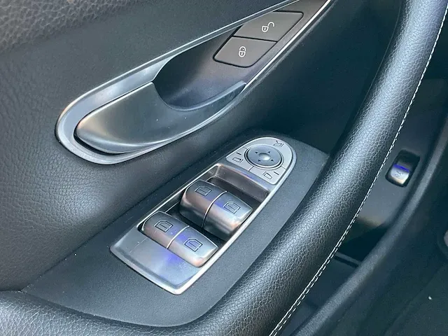 Mercedes-benz e-klasse 400 4matic amg pakket pano achteruitrijcamera downpipe stoelverwarming adaptive dodehoek, l-004-hk - afbeelding 19 van  34