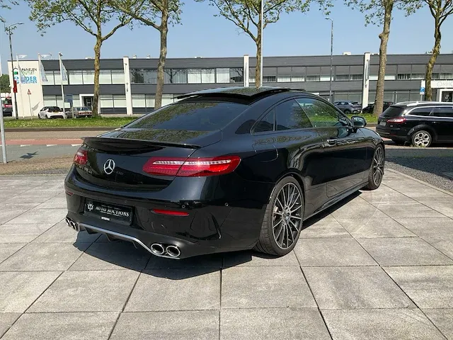 Mercedes-benz e-klasse 400 4matic amg pakket pano achteruitrijcamera downpipe stoelverwarming adaptive dodehoek, l-004-hk - afbeelding 30 van  34