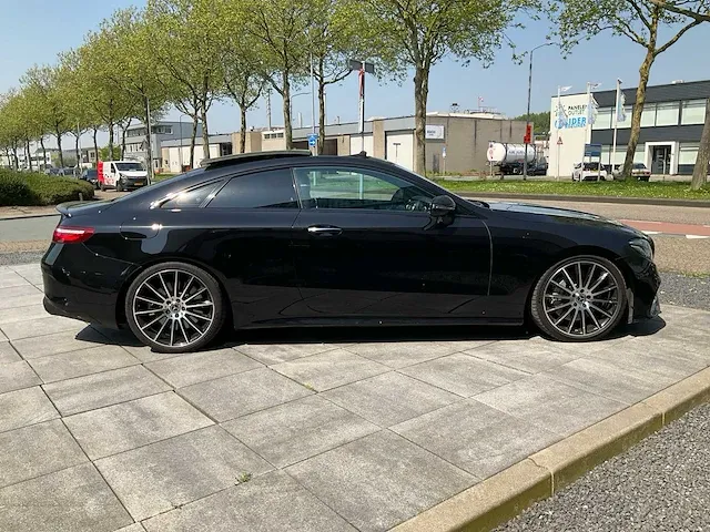 Mercedes-benz e-klasse 400 4matic amg pakket pano achteruitrijcamera downpipe stoelverwarming adaptive dodehoek, l-004-hk - afbeelding 31 van  34