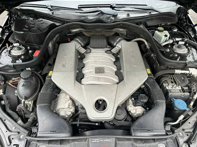 Mercedes-benz e-klasse amg 63 car 2010 | 98-zkz-5 i - afbeelding 11 van  26