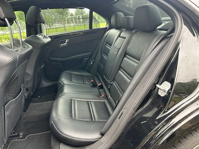Mercedes-benz e-klasse amg 63 car 2010 | 98-zkz-5 i - afbeelding 13 van  26