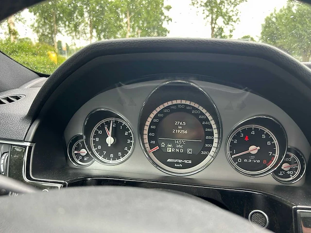 Mercedes-benz e-klasse amg 63 car 2010 | 98-zkz-5 i - afbeelding 14 van  26