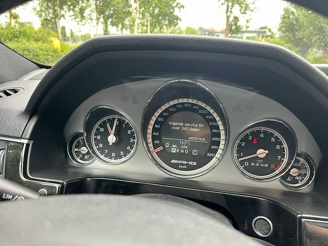 Mercedes-benz e-klasse amg 63 car 2010 | 98-zkz-5 i - afbeelding 15 van  26