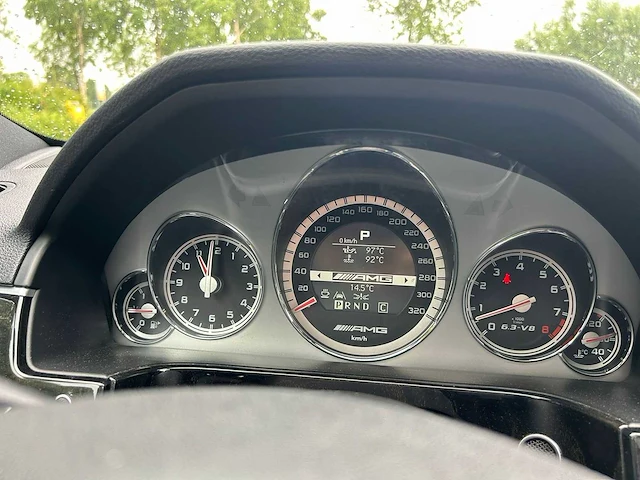 Mercedes-benz e-klasse amg 63 car 2010 | 98-zkz-5 i - afbeelding 16 van  26