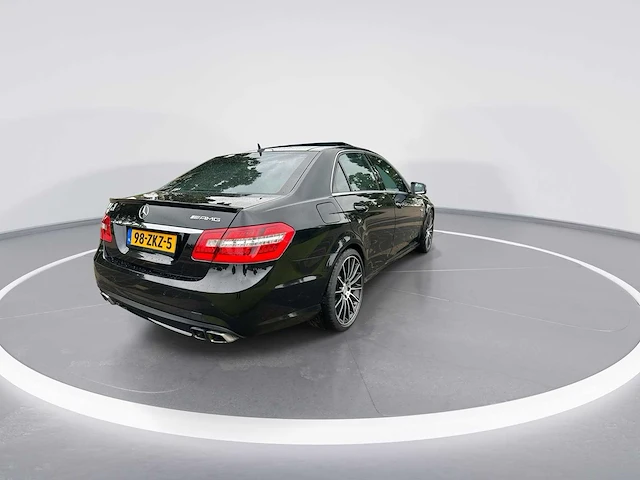 Mercedes-benz e-klasse amg 63 car 2010 | 98-zkz-5 i - afbeelding 21 van  26