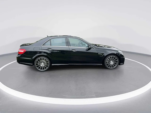 Mercedes-benz e-klasse amg 63 car 2010 | 98-zkz-5 i - afbeelding 23 van  26