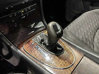 Mercedes-benz e-klasse combi 200 k. classic 3-xxf-87 - afbeelding 9 van  19