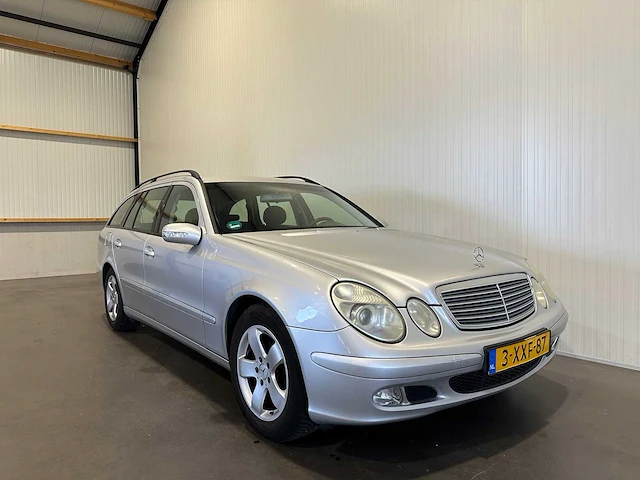 Mercedes-benz e-klasse combi 200 k. classic 3-xxf-87 - afbeelding 17 van  19