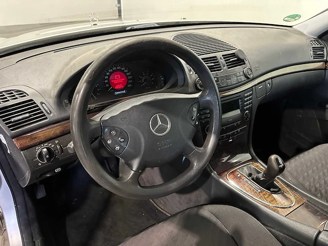 Mercedes-benz e-klasse combi 200 k. classic 3-xxf-87 - afbeelding 19 van  19