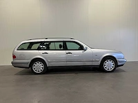 Mercedes-benz e-klasse combi 280 v6 classic 4-matic 1-xnx-70 - afbeelding 18 van  21