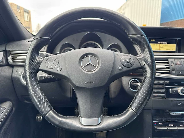 Mercedes-benz e-klasse estate 200 cdi business class avantgarde car 2011 | 88-ptf-3 - afbeelding 6 van  28