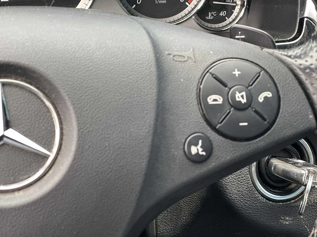 Mercedes-benz e-klasse estate 200 cdi business class avantgarde car 2011 | 88-ptf-3 - afbeelding 9 van  28