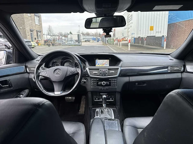 Mercedes-benz e-klasse estate 200 cdi business class avantgarde car 2011 | 88-ptf-3 - afbeelding 19 van  28