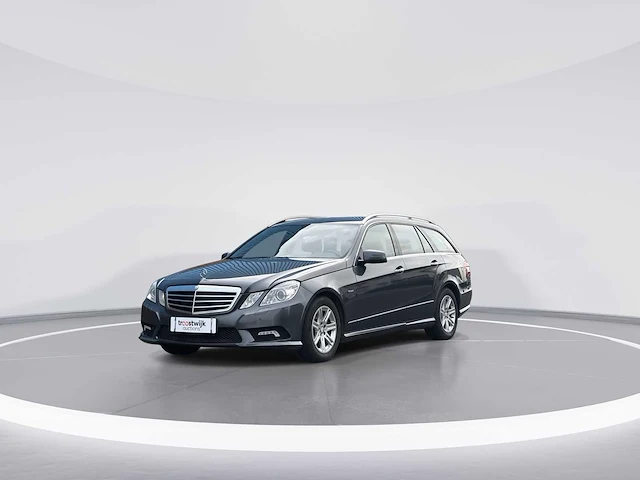 Mercedes-benz e-klasse estate 200 cdi business class avantgarde car 2011 | 88-ptf-3 - afbeelding 23 van  28