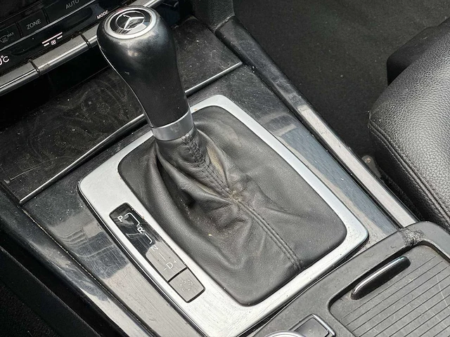 Mercedes-benz e-klasse estate 200 cdi business class avantgarde car 2011 | 88-ptf-3 - afbeelding 14 van  28