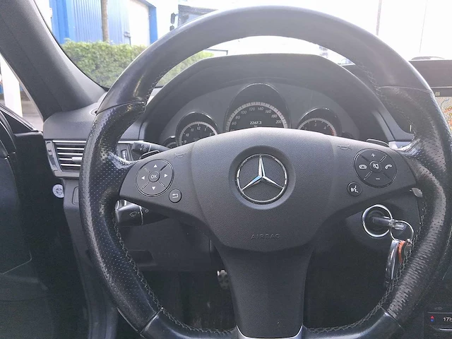 Mercedes-benz e-klasse estate 220 cdi businessclass avantgarde car 2011 | 98-rks-8 - afbeelding 8 van  31