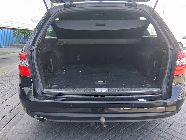 Mercedes-benz e-klasse estate 220 cdi businessclass avantgarde car 2011 | 98-rks-8 - afbeelding 18 van  31