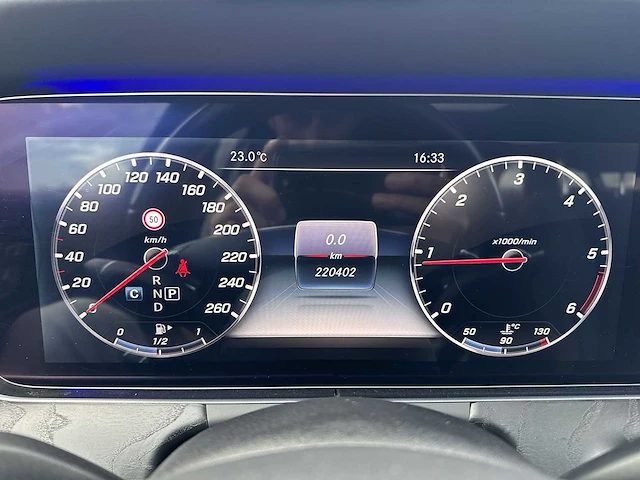 Mercedes-benz e-klasse estate 220 d business solution amg 2018 | xs-955-h - afbeelding 8 van  38