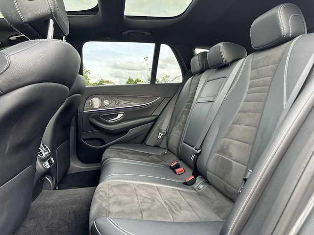 Mercedes-benz e-klasse estate 220 d business solution amg 2018 | xs-955-h - afbeelding 16 van  38