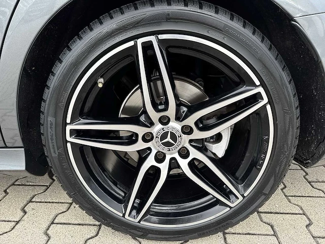 Mercedes-benz e-klasse estate 220 d business solution amg 2018 | xs-955-h - afbeelding 27 van  38