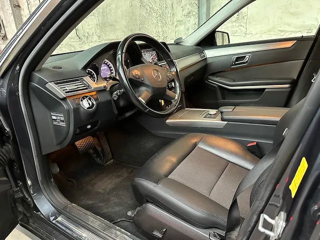 Mercedes-benz e-klasse estate 350 cgi avantgarde 4-matic 272pk 2010, k-092-xt - afbeelding 25 van  42