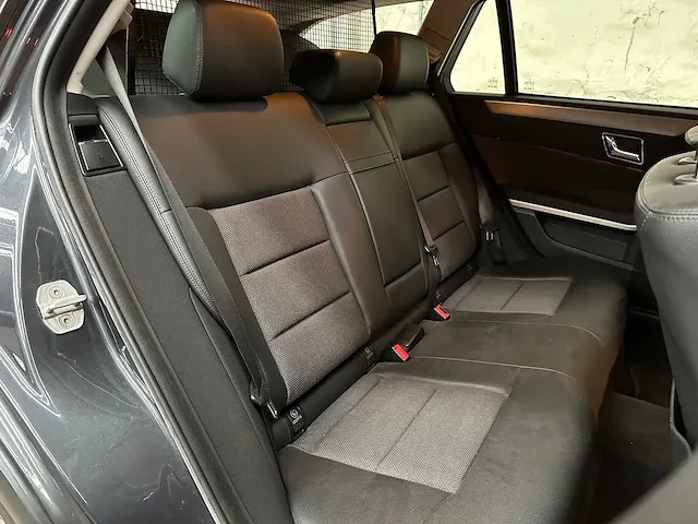 Mercedes-benz e-klasse estate 350 cgi avantgarde 4-matic 272pk 2010, k-092-xt - afbeelding 32 van  42