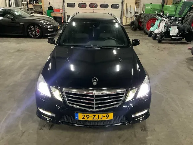 Mercedes-benz e-klasse estate personenauto - afbeelding 19 van  27