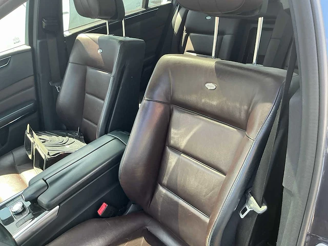 Mercedes-benz e-klasse personenauto (8-ktz-19) - afbeelding 6 van  25