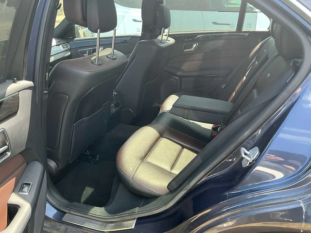 Mercedes-benz e-klasse personenauto (8-ktz-19) - afbeelding 10 van  25