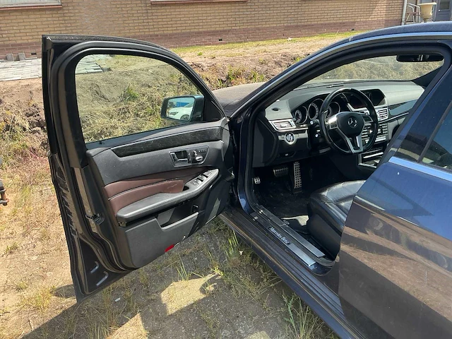 Mercedes-benz e-klasse personenauto (8-ktz-19) - afbeelding 22 van  25