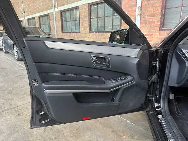 Mercedes-benz e200 bluetec ambition 136pk 2015 e-klasse, np-203-h - afbeelding 25 van  45