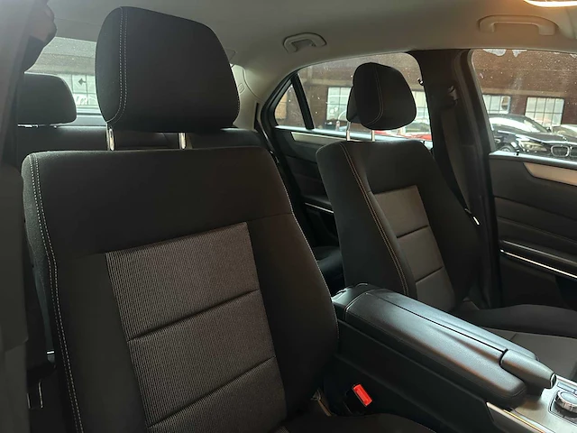 Mercedes-benz e200 bluetec ambition 136pk 2015 e-klasse, np-203-h - afbeelding 35 van  45