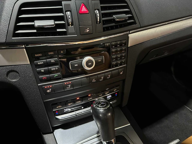 Mercedes-benz e200 cabriolet cgi elegance 184pk 2010 e-klasse, l-490-xx - afbeelding 20 van  39
