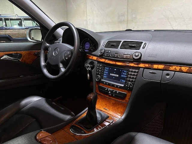 Mercedes-benz e200 cdi classic 122pk 2006 e-klasse, z-601-rt - afbeelding 27 van  41