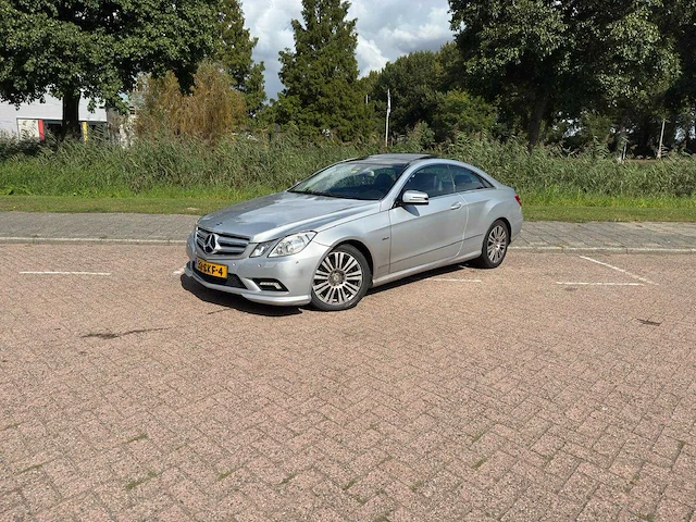 Mercedes-benz e200 coupé cgi elegance automaat; 32-skf-4 - afbeelding 1 van  19