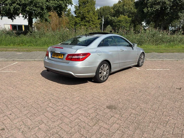 Mercedes-benz e200 coupé cgi elegance automaat; 32-skf-4 - afbeelding 12 van  19