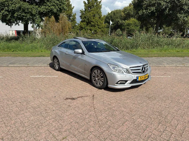 Mercedes-benz e200 coupé cgi elegance automaat; 32-skf-4 - afbeelding 13 van  19