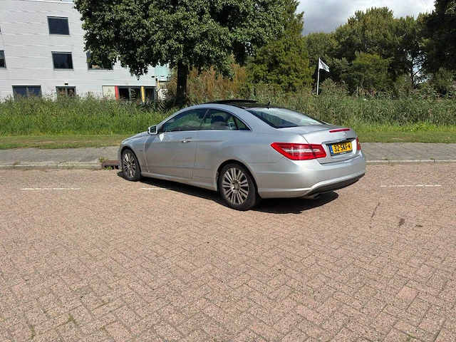 Mercedes-benz e200 coupé cgi elegance automaat; 32-skf-4 - afbeelding 14 van  19